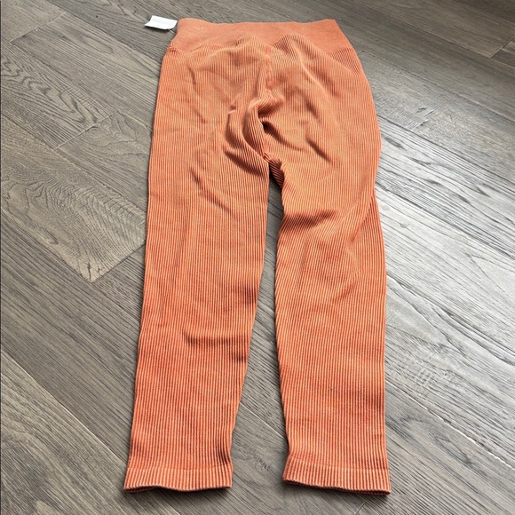 OFFLINE |By Aerie Real Me XTRA High Waisted Ribbed Leggings in Orange Size Small - Picture 9 of 10